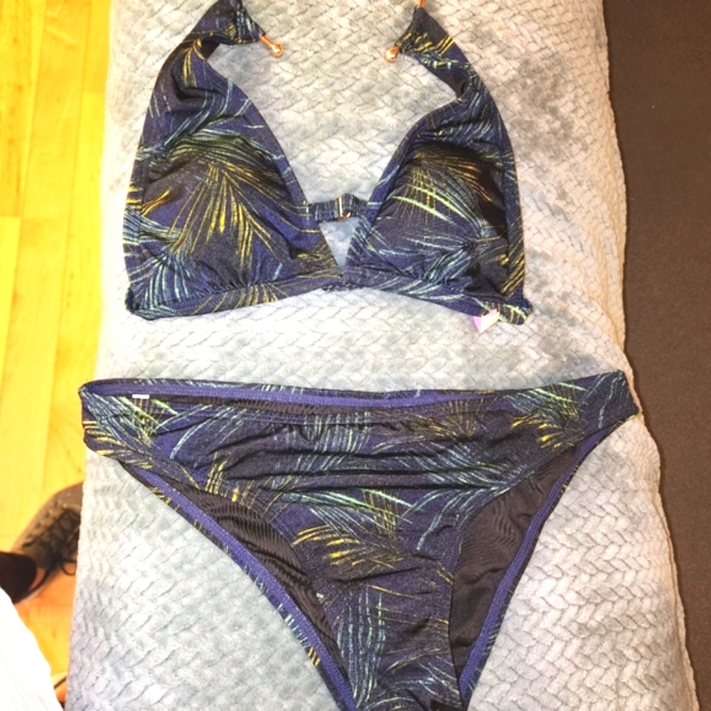 Victoria's Secret bikini